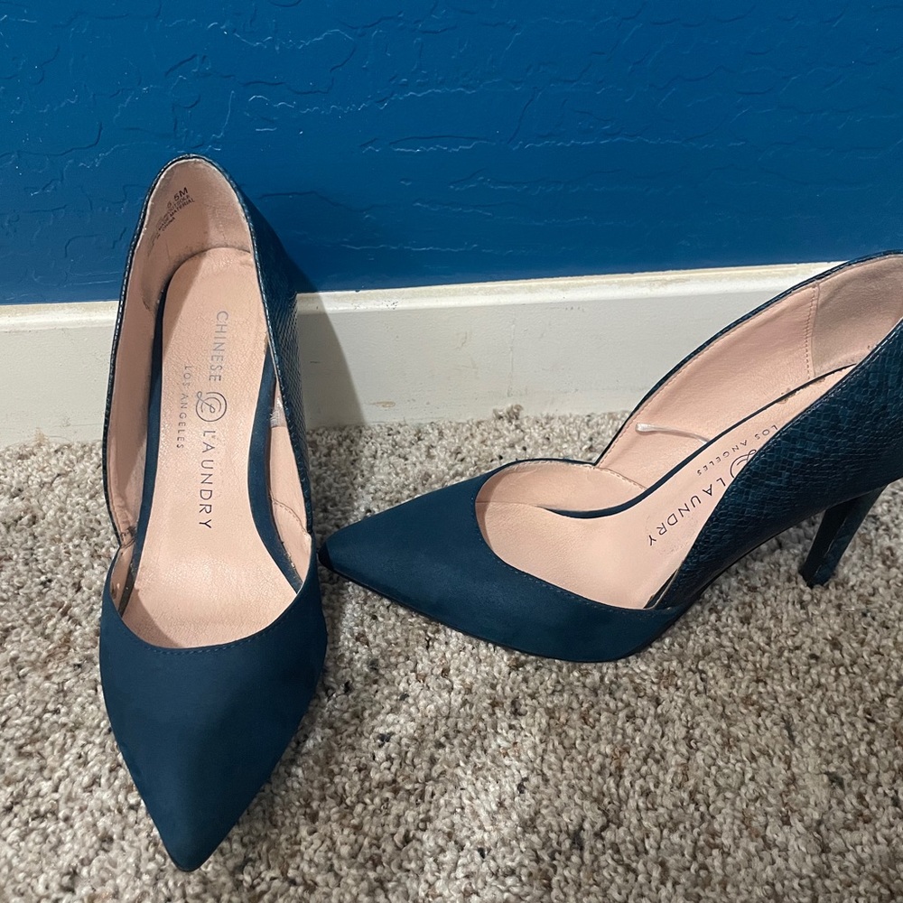 Teal and black snakeskin Chinese Laundry heels